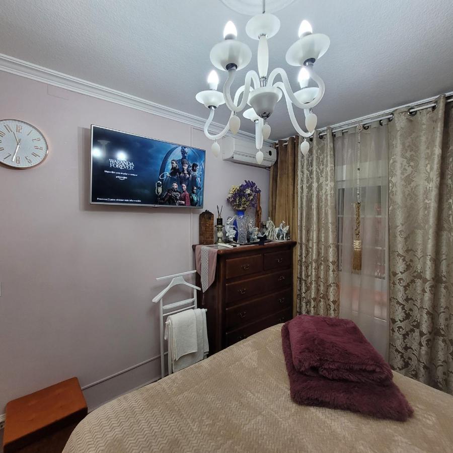 Shared Accommodation A Room With A View Of The Garden เซบีญา ภายนอก รูปภาพ